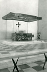 Bruderklaus Kirche Altar und Zubehör