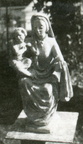 Madonna mit Kind und Erde