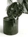 Krug mit Scharnier Deckel